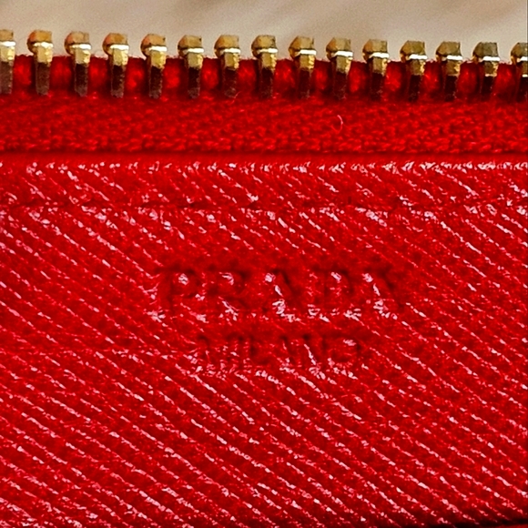PRADA Quilted Fiery Red Nylon & Saffiano Leather Long Wallet Round Zipper - Picture 3 of 16